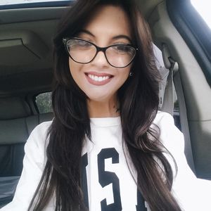 Meet your Posher, Felicia